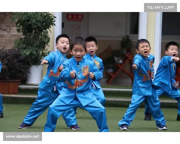 叶问特型演员江世龙助阵格斗赛传承与创新结合诠释武术精神